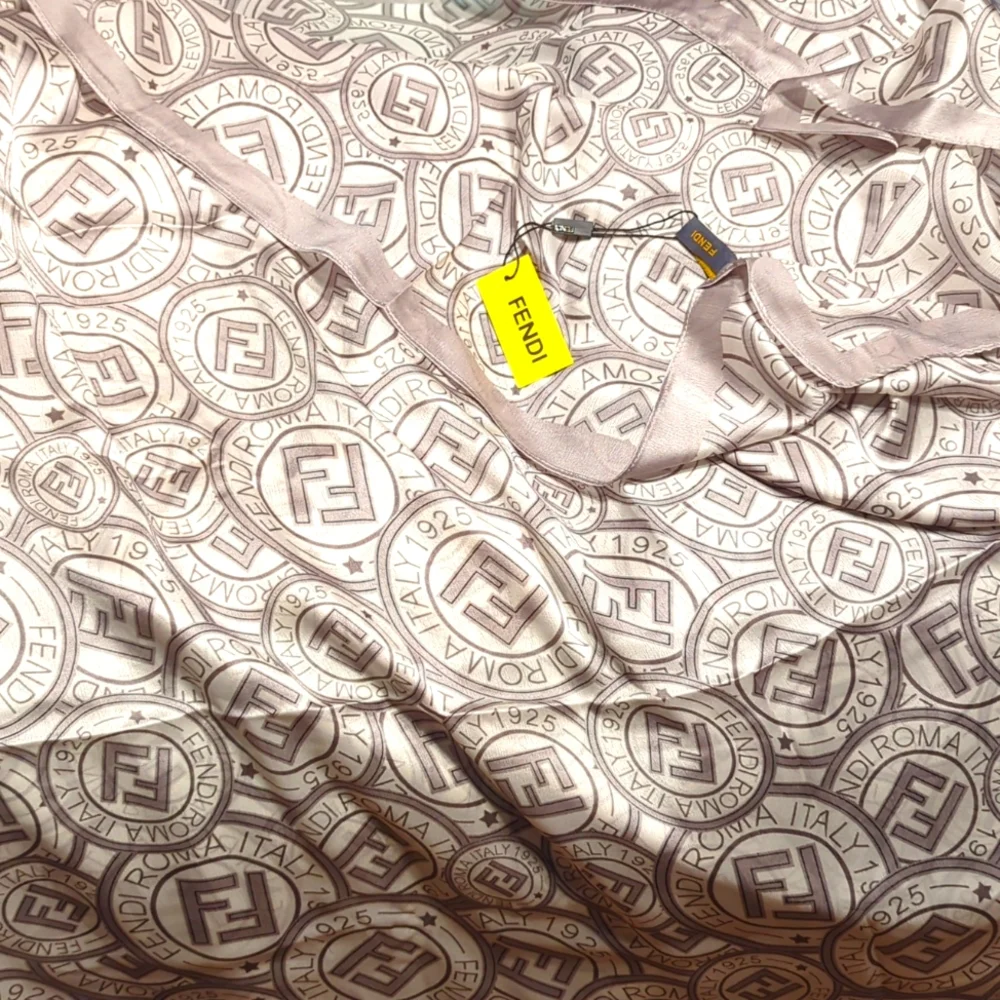 Authentic Fendi scarf - Picture 1 of 5